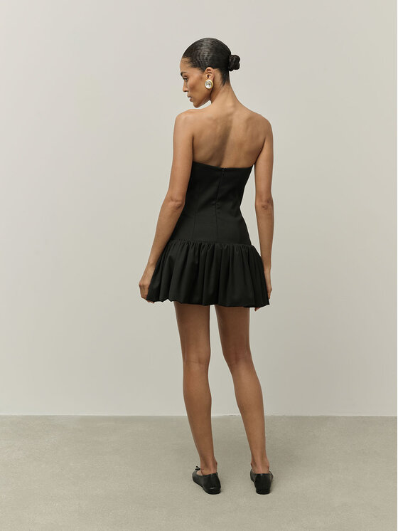 La Mania La Mania Sukienka codzienna PENNY Czarny Classic Fit