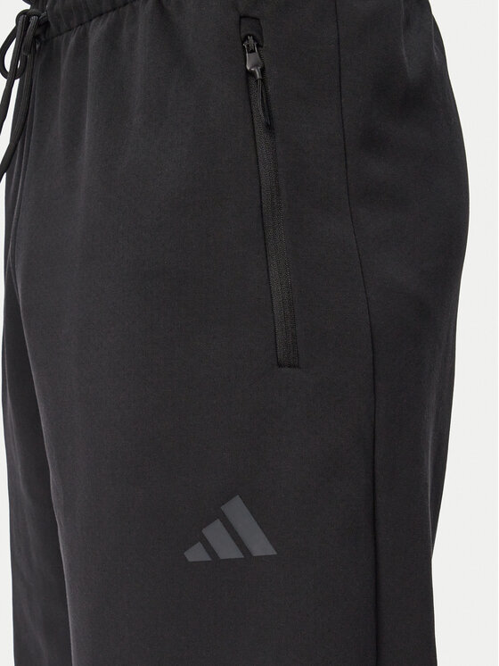 adidas adidas Dressipüksid Z.N.E. KF3808 Must Regular Fit