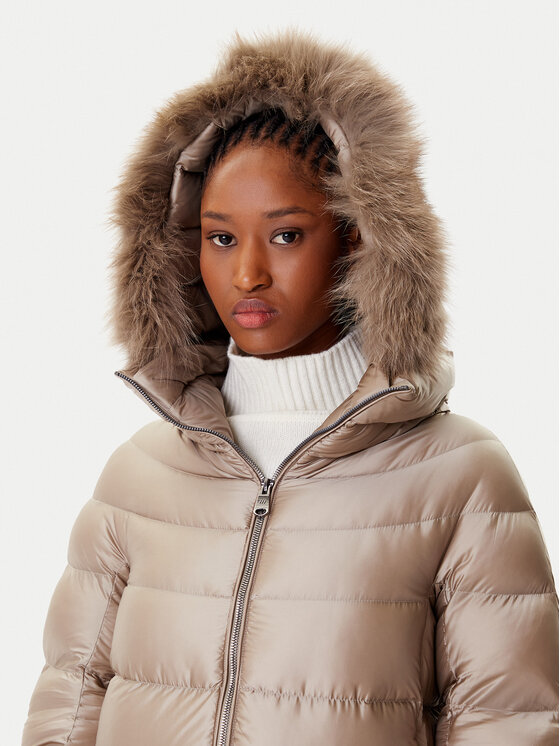 Hetregó Hetregó Pūkinė striukė Hanna 8P602F 25WD02 Smėlio Regular Fit