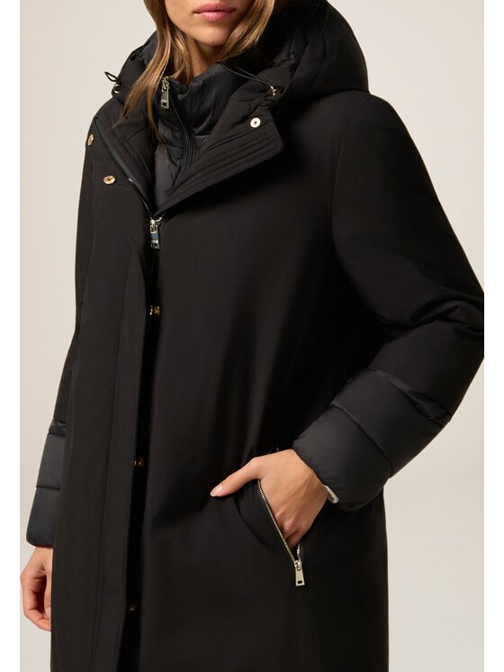 Oltre Oltre Giubbotto piumino F043R001462N033 Nero A-Line Fit