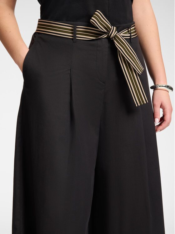 Elena Mirò Elena Mirò Spodnie materiałowe P004P000491N033 Czarny Cropp Fit