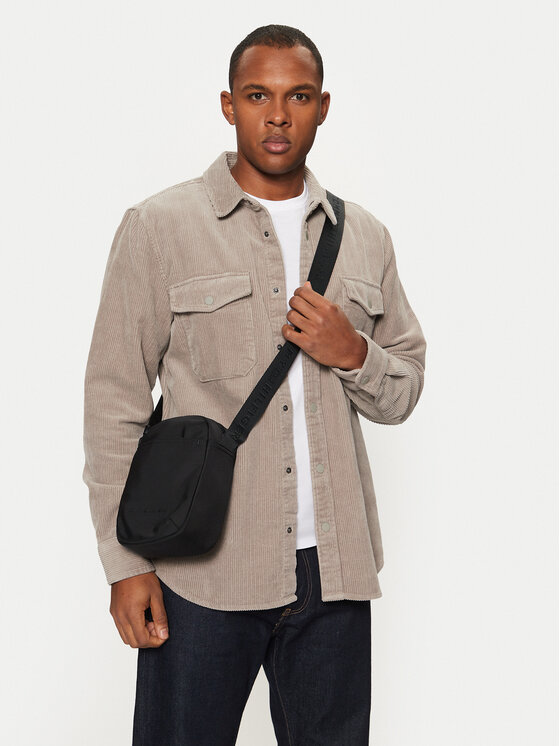 Tommy Hilfiger Tommy Hilfiger Torbica za okrog pasu AM0AM13111 Črna