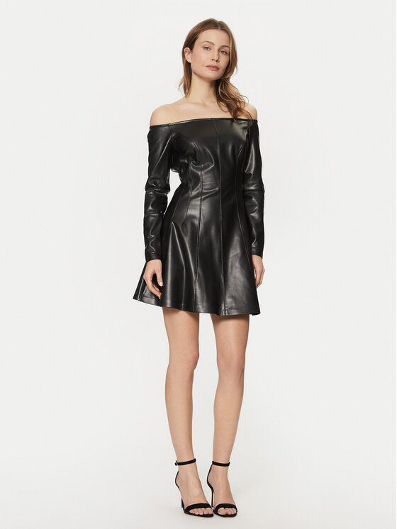 Guess Guess Šaty z imitace kůže W5RK43 K8S30 Černá Regular Fit