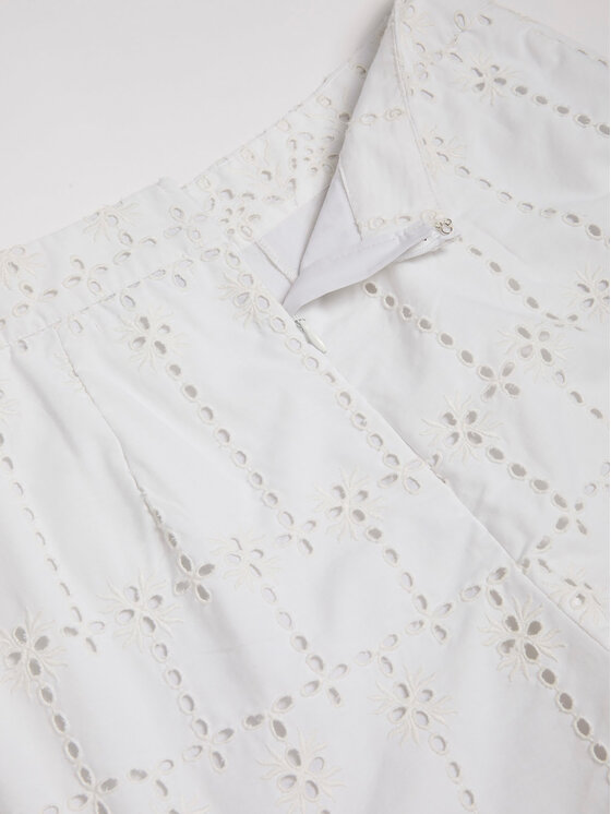 Guess Guess Riidest šortsid Lyon W3GD96 WFCO0 Valge Regular Fit