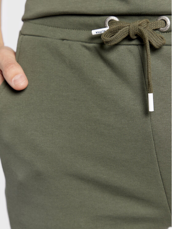 Alpha Industries Alpha Industries Szorty sportowe Basic 116363 Zielony Regular Fit