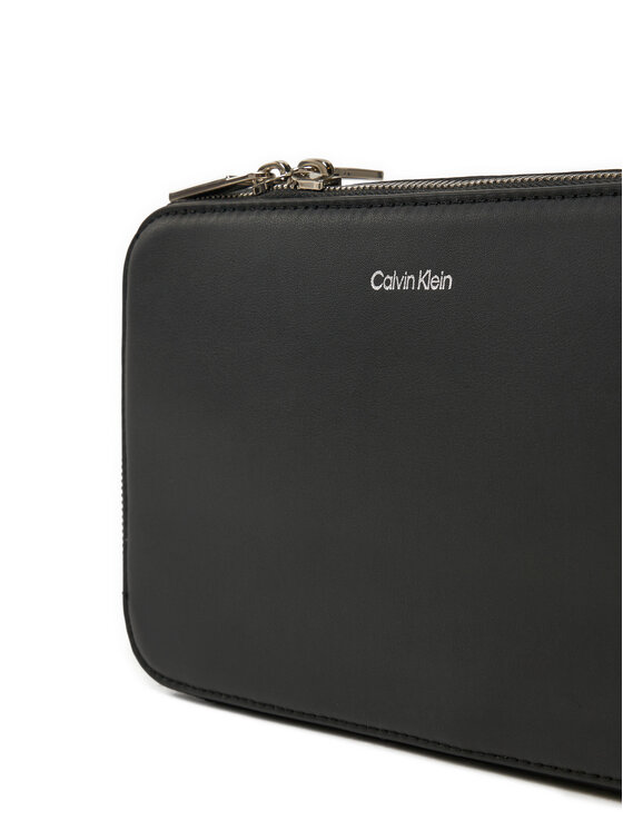 Calvin Klein Calvin Klein Taška cez rameno Ck Sleek Camera Bag K50K512750 Čierna