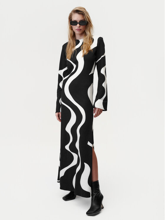 Undress Code Undress Code Každodenné šaty Paloma 755 Čierna Regular Fit