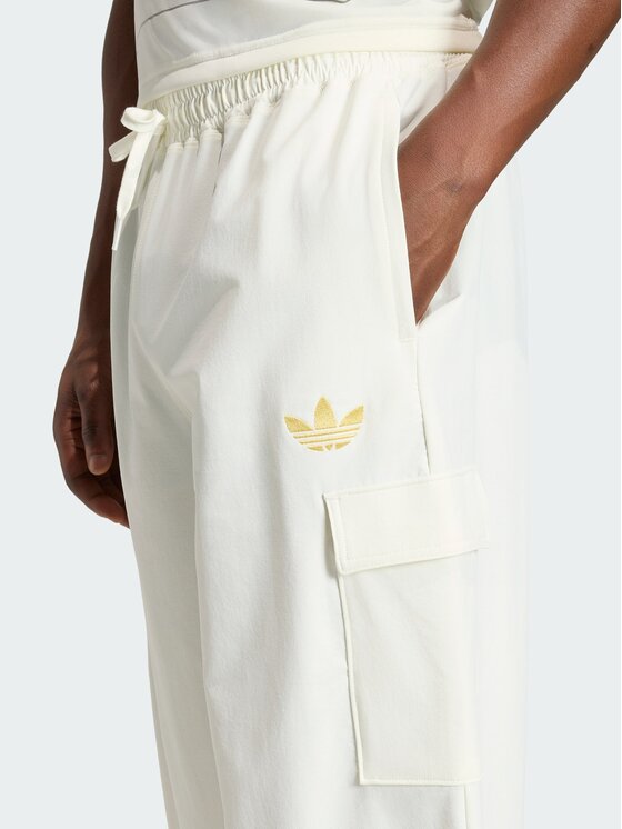 adidas adidas Spodnie cargo France Rugby 120 Years Crunch Kremowy Regular Fit