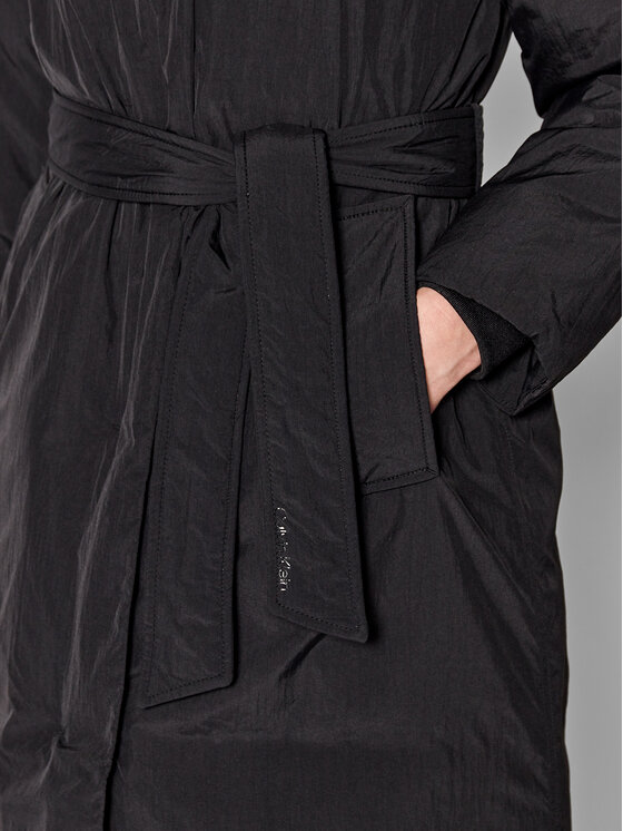 Calvin Klein Calvin Klein Pūkinė striukė K20K204158 Juoda Regular Fit
