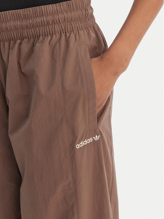 adidas adidas Pantaloni da tuta Blocked Washed KD8790 Marrone Loose Fit