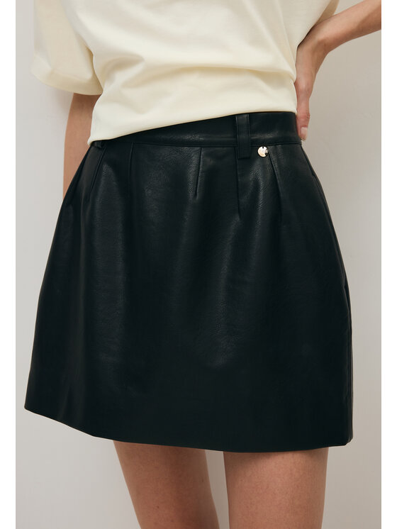 BIZUU BIZUU Spódnica mini BREDA MINIROCK FAUX SKIRT Czarny Standard Fit