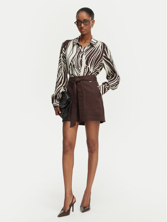 Guess Guess Шорти з тканини W5GD1R WG4C2 Темно-коричневий Regular Fit