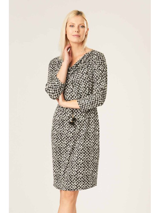 QUIOSQUE QUIOSQUE Každodenní šaty OPARTE DRESS Barevná Regular Fit