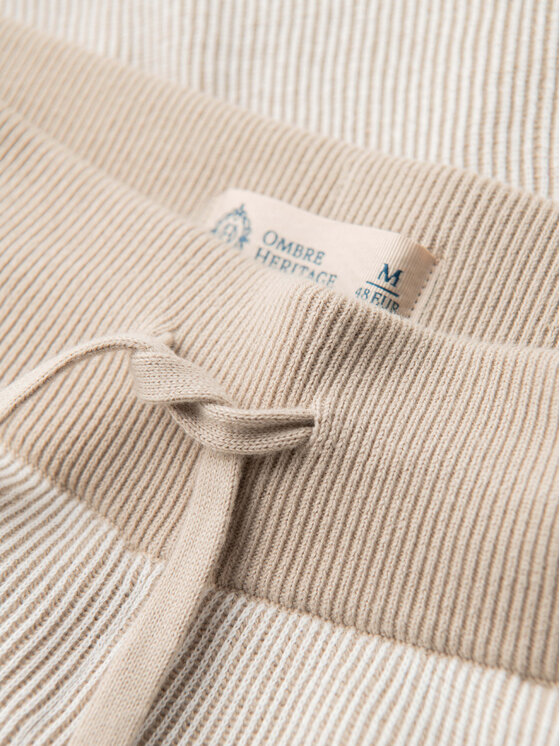 Ombre Ombre Szorty materiałowe OM-SRCS-0202 Beżowy Regular Fit