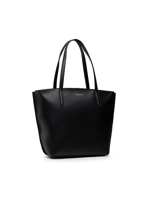 Calvin Klein Jeans Calvin Klein Jeans Rankinė Trapezoid Shadow Shopper K60K608384 Juoda