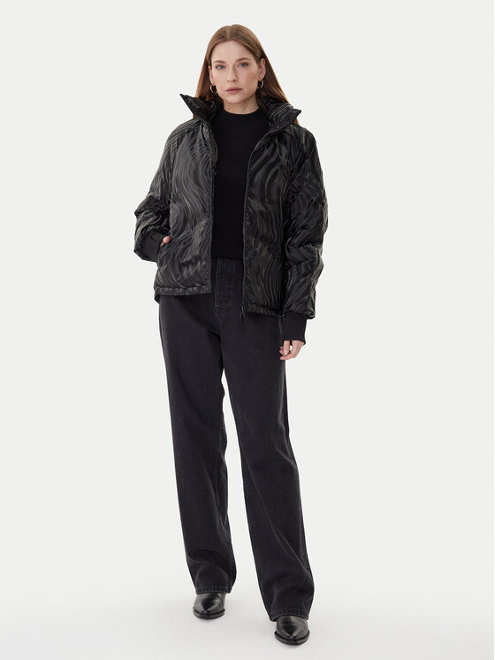 Armani Exchange Armani Exchange Zimska jakna XW000690 AF16211 FC102 Črna Regular Fit