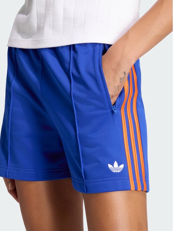 adidas adidas Szorty materiałowe Firebird Classic Niebieski jasny Loose Fit