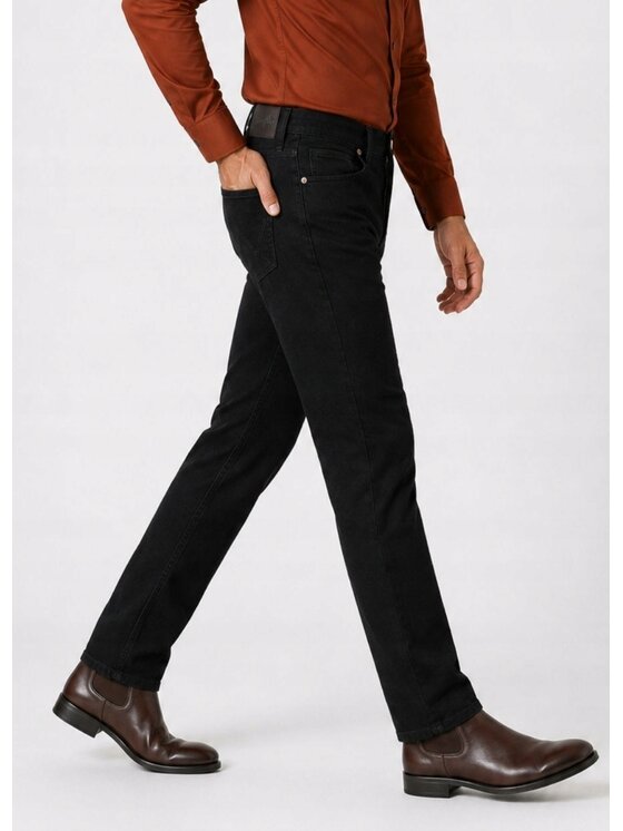 Wrangler Wrangler Jeansy Straight Czarny Regular Fit