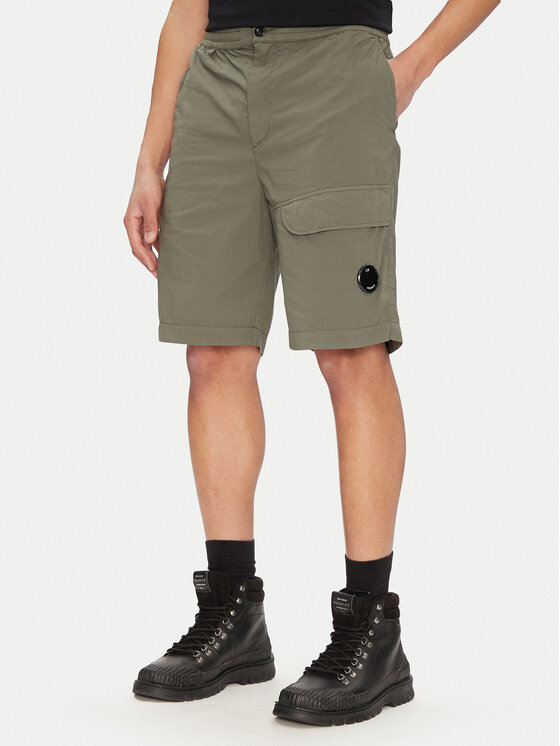 C.P. Company C.P. Company Pantalon scurți din material 18CMBE172A006439G Gri Relaxed Fit