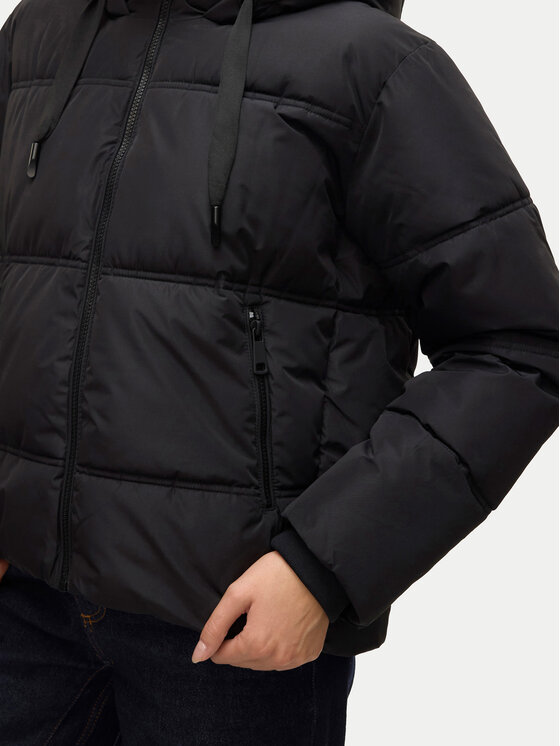 Vero Moda Vero Moda Zimné bundy Sophie 10311196 Čierna Regular Fit