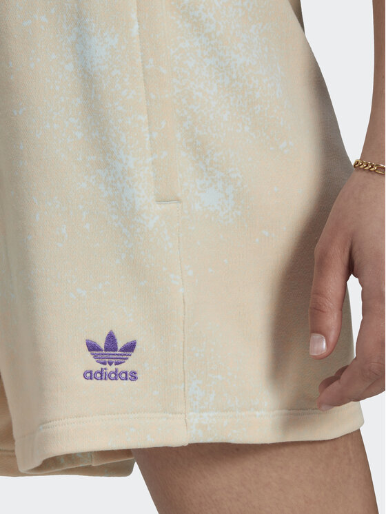 adidas adidas Sportske kratke hlače HL6610 Bež Relaxed Fit