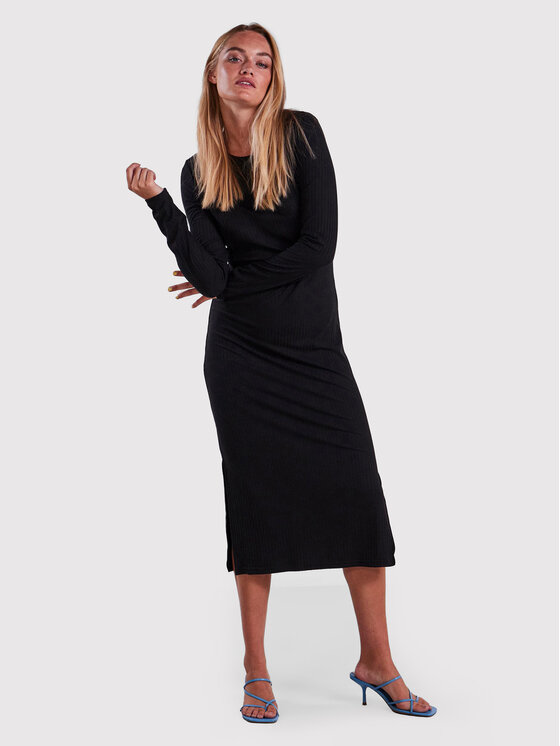 Pieces Pieces Vsakodnevna obleka Kylie 17126214 Črna Slim Fit