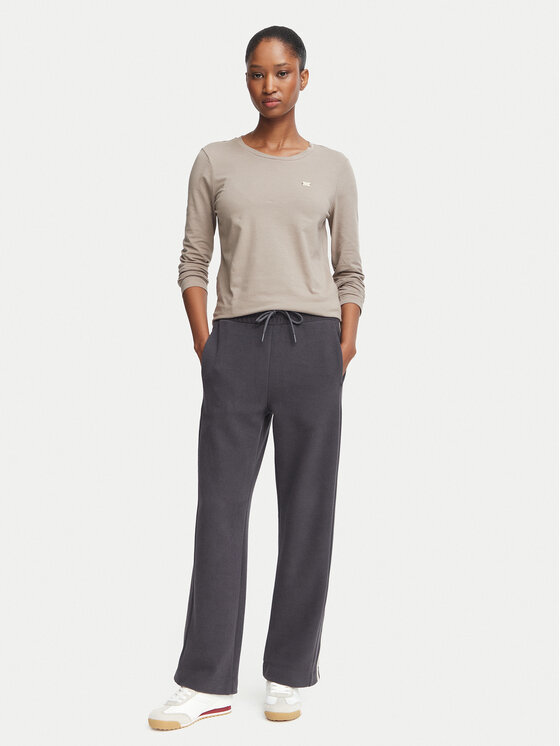 EA7 Emporio Armani EA7 Emporio Armani Teplákové nohavice 7W000568 AF15528 U8117 Sivá Relaxed Fit