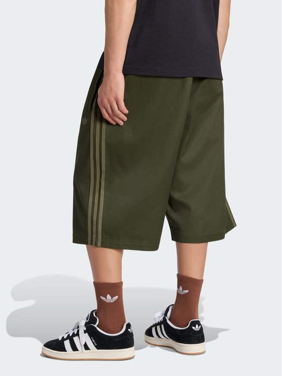 adidas adidas Szorty materiałowe 169001 Zielony Oversize