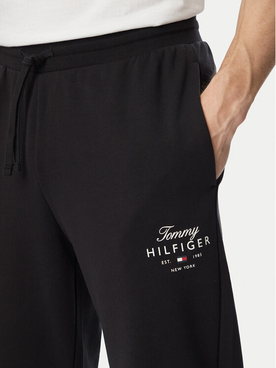 Tommy Hilfiger Tommy Hilfiger Jogginghose Script Stack MW0MW44332 Schwarz Regular Fit