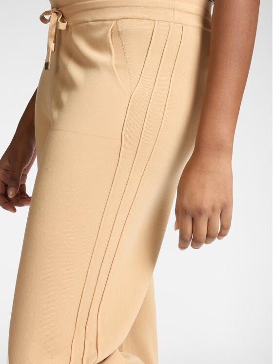 Elena Mirò Elena Mirò Pantaloni di tessuto P624Z000151N012 Crema Regular Fit