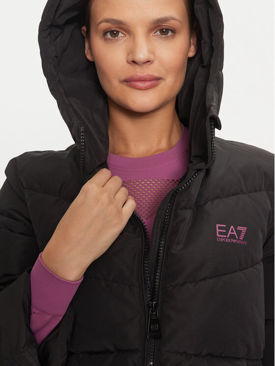EA7 Emporio Armani EA7 Emporio Armani Zimska jakna 6DTB18 TN8AZ 1200 Črna Relaxed Fit