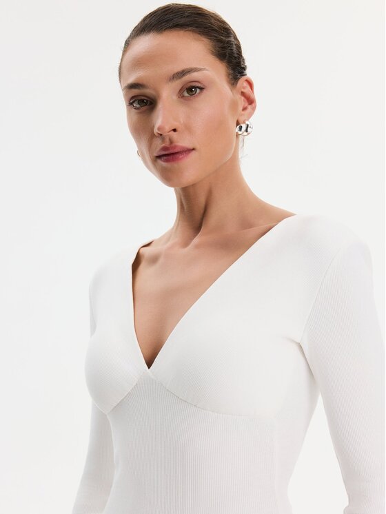 Nudyess Nudyess Sukienka codzienna Carla z prążka Kremowy Slim Fit