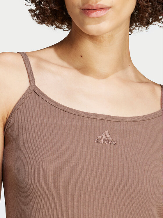 adidas adidas Ежедневна рокля ALL SZN IX3795 Кафяв Slim Fit