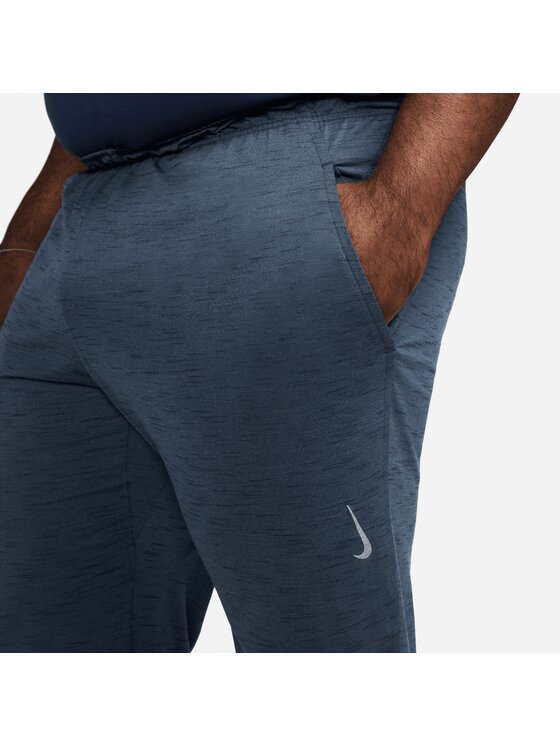 Nike Nike Pantaloni da tuta YogaDri-FIT Blu scuro Regular Fit
