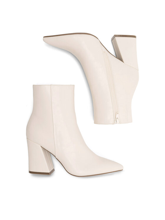Nine West Nine West Īsie zābaki SATI 13196A Balts