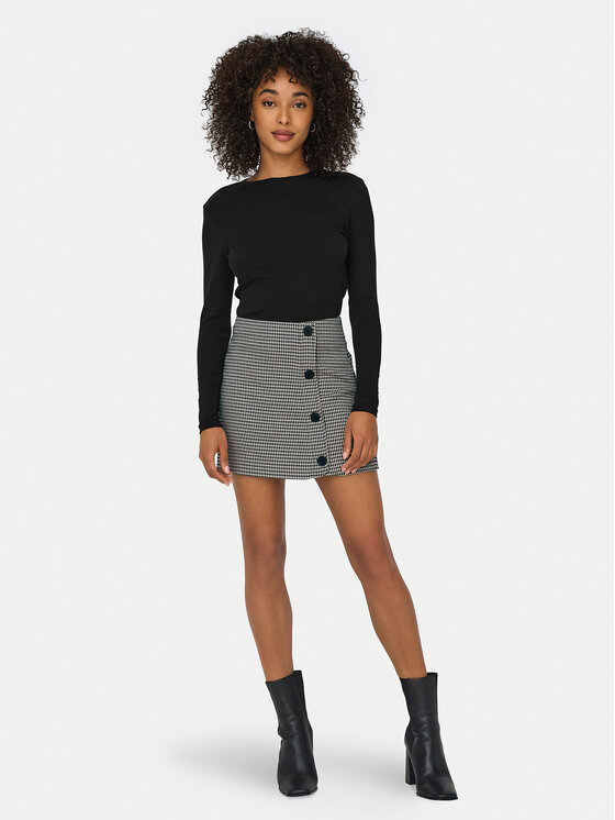 ONLY ONLY Majica Riley 15323159 Crna Slim Fit