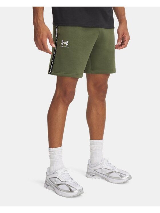 Under Armour Under Armour Szorty materiałowe UA-1390299-390 Zielony ciemny Active Fit