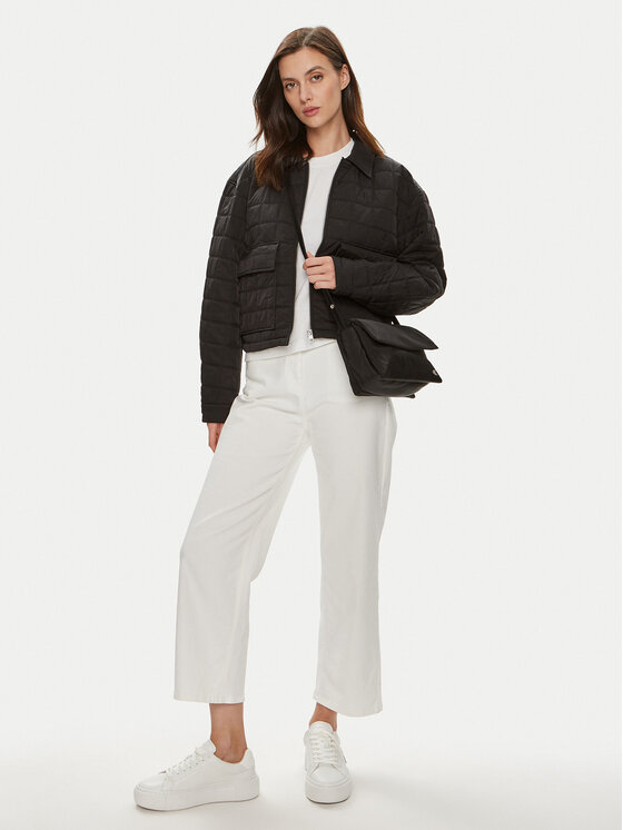 Calvin Klein Jeans Calvin Klein Jeans Bunda pro přechodné období J20J223568 Černá Relaxed Fit