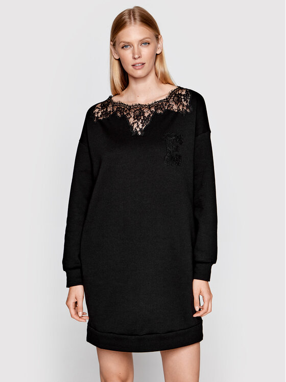 Ermanno Firenze Ermanno Firenze Úpletové šaty Q016ED4 Černá Relaxed Fit