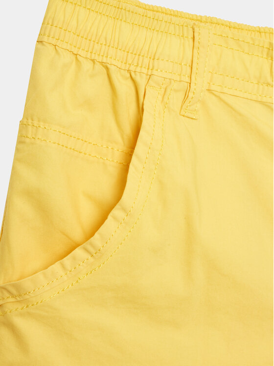 United Colors Of Benetton United Colors Of Benetton Szorty materiałowe 4AC7C901T Żółty Regular Fit