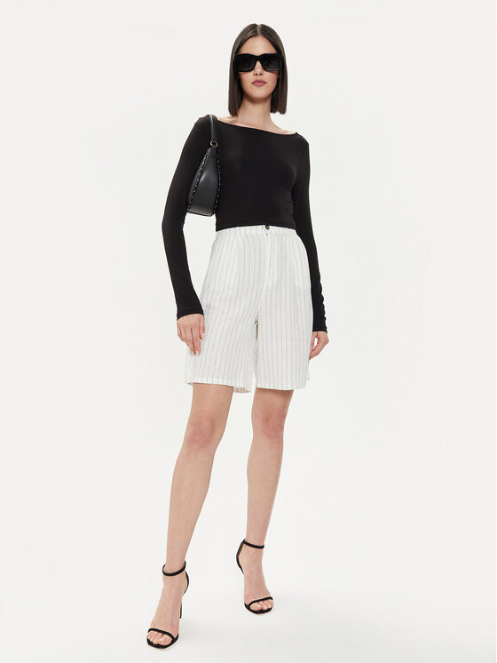 ONLY ONLY Bermudy Caro 15278792 Biały Loose Fit
