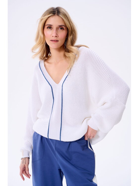 blue shadow blue shadow Sweter Lyna Écru Regular Fit