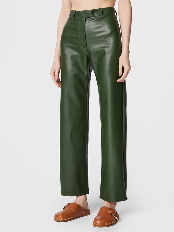 Cotton On Pantaloni din imitație de piele 2054453 Verde Regular Fit
