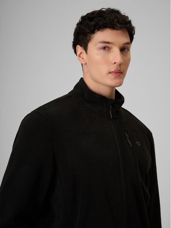 4F 4F Polar NOS Czarny Regular Fit