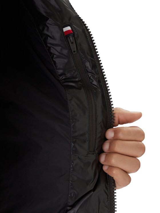 Tommy Hilfiger Tommy Hilfiger Pūkinė striukė MW0MW40617 Juoda Regular Fit