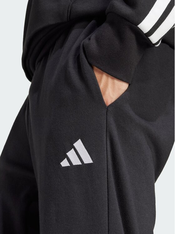 adidas adidas Spodnie dresowe 139647 Czarny Regular Fit