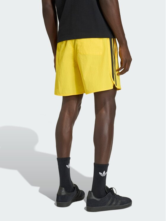 adidas adidas Szorty materiałowe 159299 Żółty Regular Fit