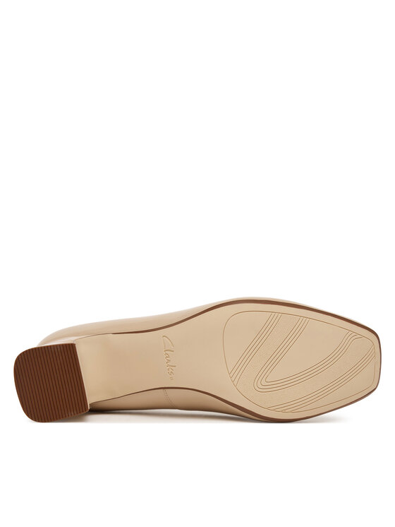 Clarks Clarks Обувки на ток Fernie Court 26183034 Светлобежов