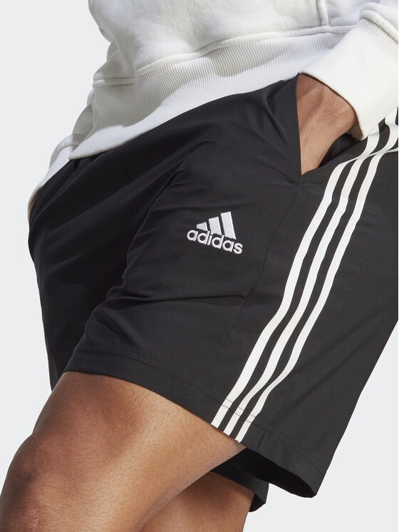 adidas adidas Športové kraťasy AEROREADY Essentials Chelsea 3-Stripes Shorts IC1484 Čierna Regular Fit
