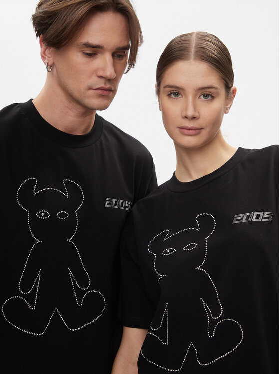 2005 2005 T-Shirt Unisex Horned Schwarz Regular Fit